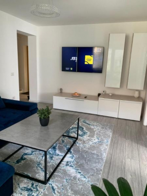 ROSE APARTMENT